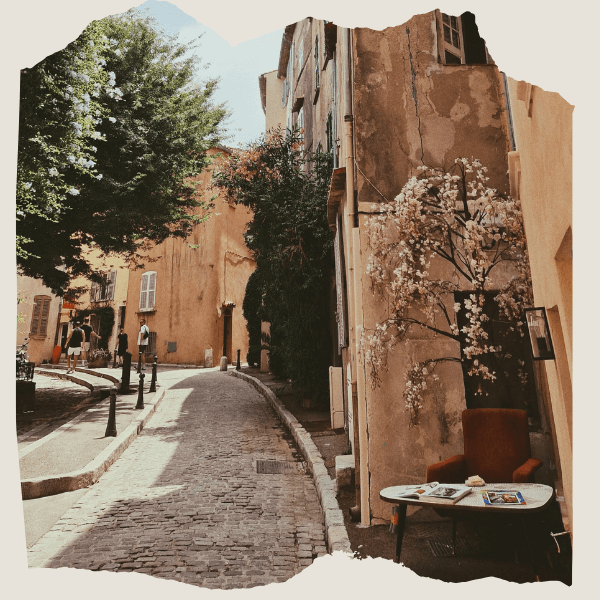 Alte Gasse in Frankreich